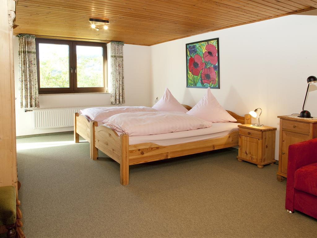 Cafe Alt Willingen Apartman Szoba fotó